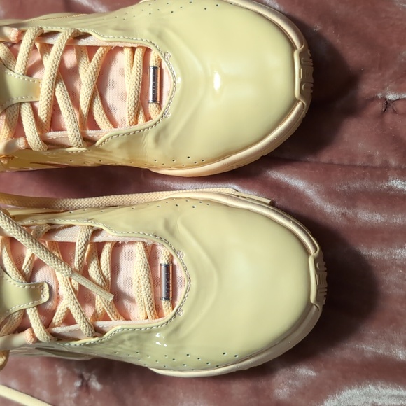 LeBron XXI Nike Basketball Melon Sneakers - Picture 8 of 10